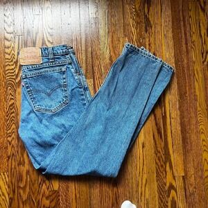 Levi's 550 blue jeans